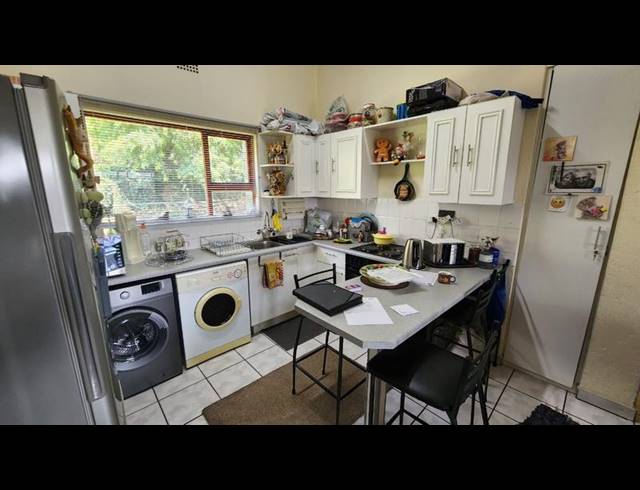 2 BEDROOM TOWNHOUSE FOR SALE IN GLENVISTA